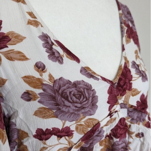American Eagle cold shoulder floral blouse - Picture 4 of 9